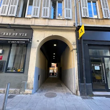 La Cour Du Centre Apartman *